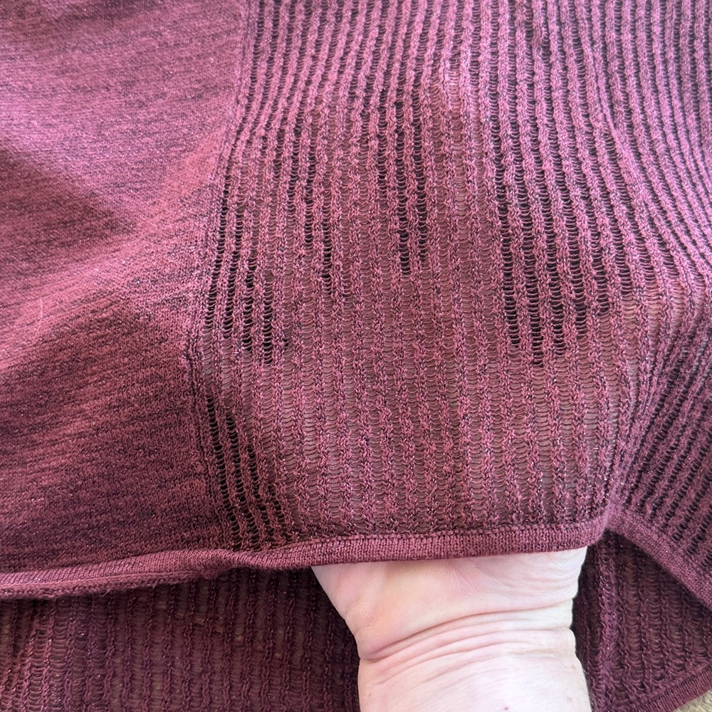 Jennifer Lopez Deep Red Knit Sweater - Picture 3 of 7